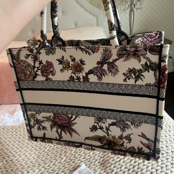 Dior Limited Edition Book Tote - Picture 6 of 9